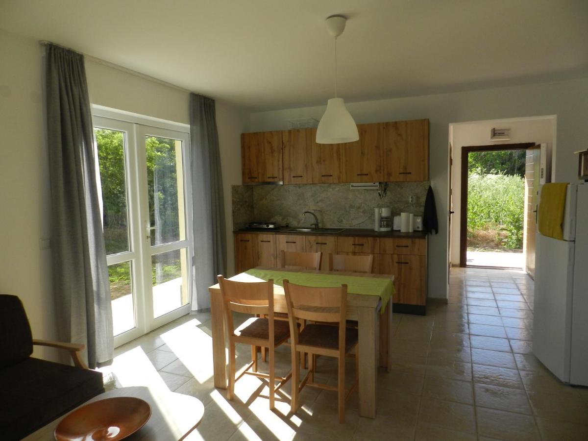 Villa Campo Езерец Екстериор снимка