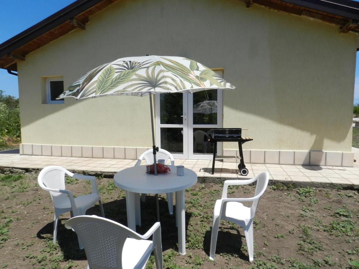 Villa Campo Езерец Екстериор снимка