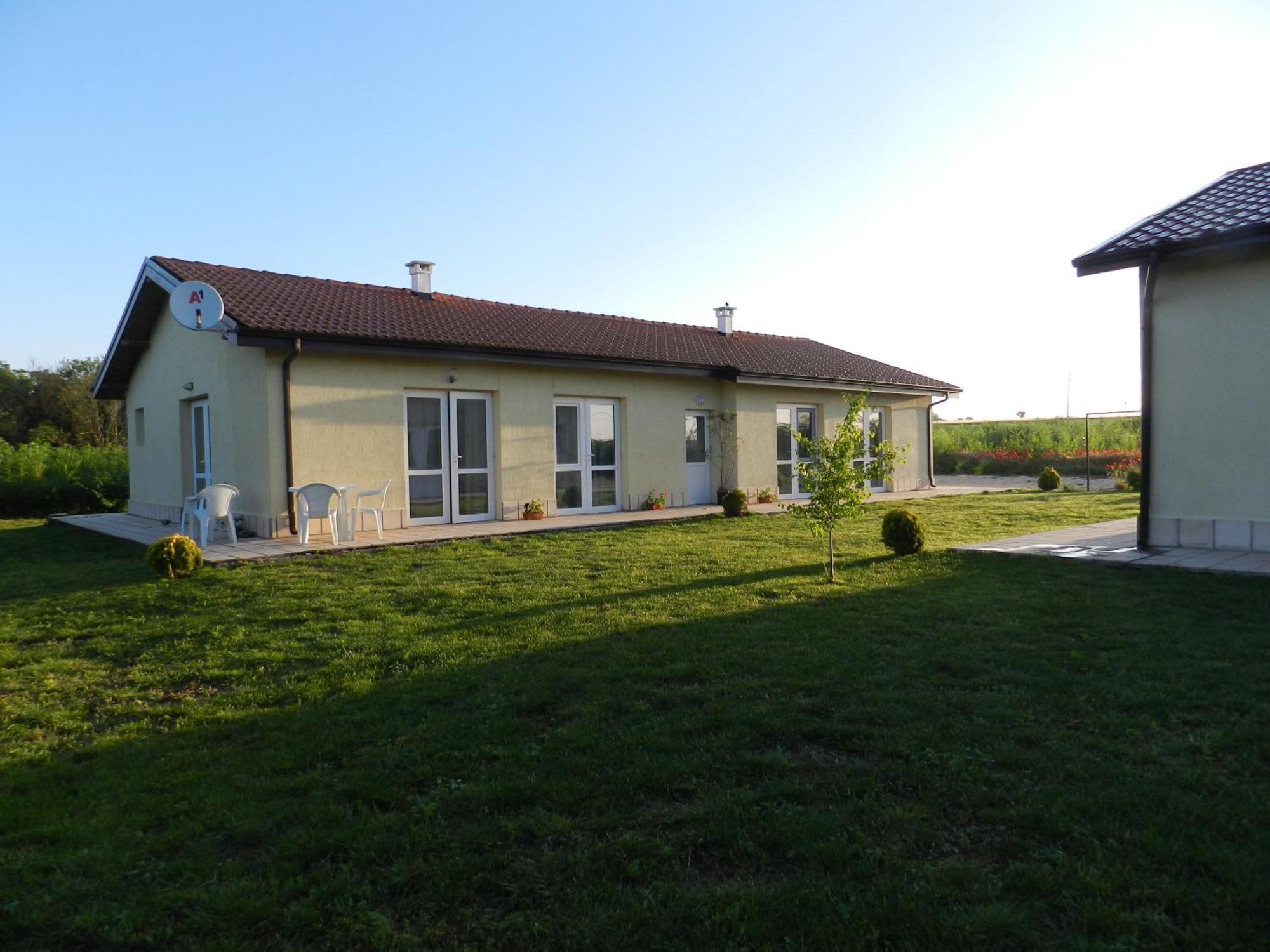Villa Campo Езерец Екстериор снимка