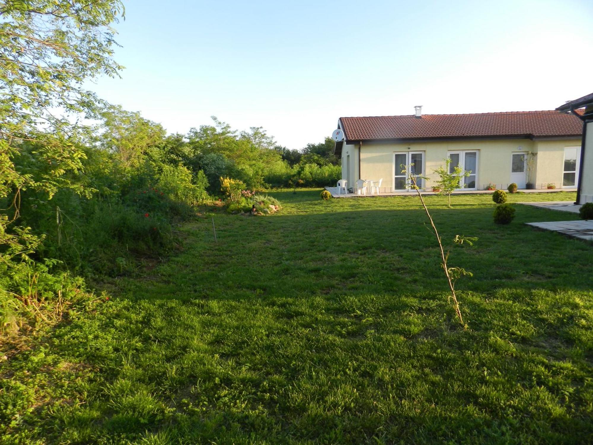 Villa Campo Езерец Екстериор снимка